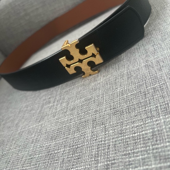 Tory Burch Black and brown double sided Leather Belt with Gold Logo Buckle - Picture 6 of 7